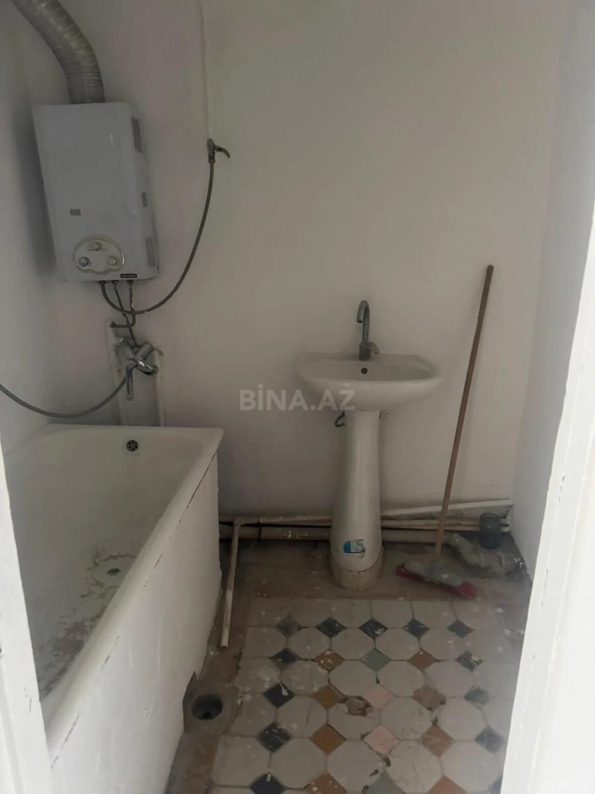 Kirayə verilir 2 otaqlı mənzil 90 m²