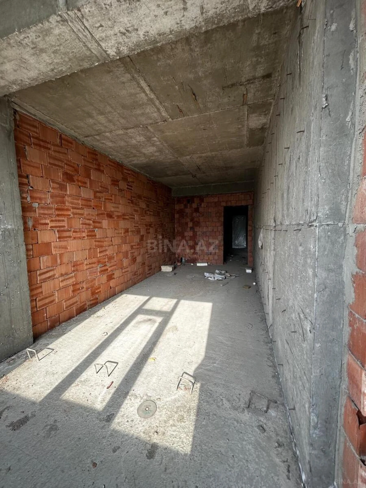 Satılır 3 otaqlı mənzil 132 m²