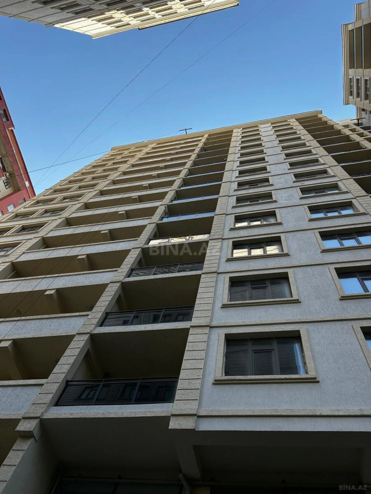 Satılır 3 otaqlı mənzil 132 m²