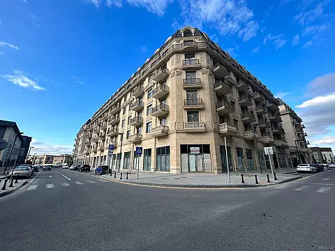 Kirayə verilir 3 otaqlı mənzil 130 m² — Bakı 3 otaq 130.00 m²