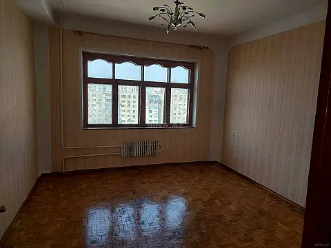 Satılır 4 otaqlı mənzil 100 m² — Bakı, Bülbülə 4 otaq 100.00 m²