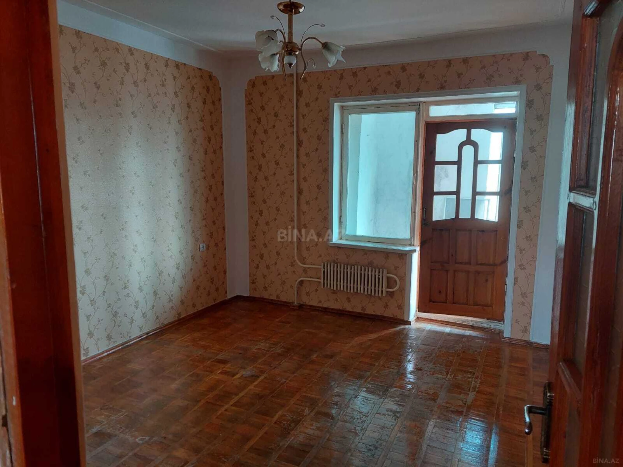 Satılır 4 otaqlı mənzil 100 m²