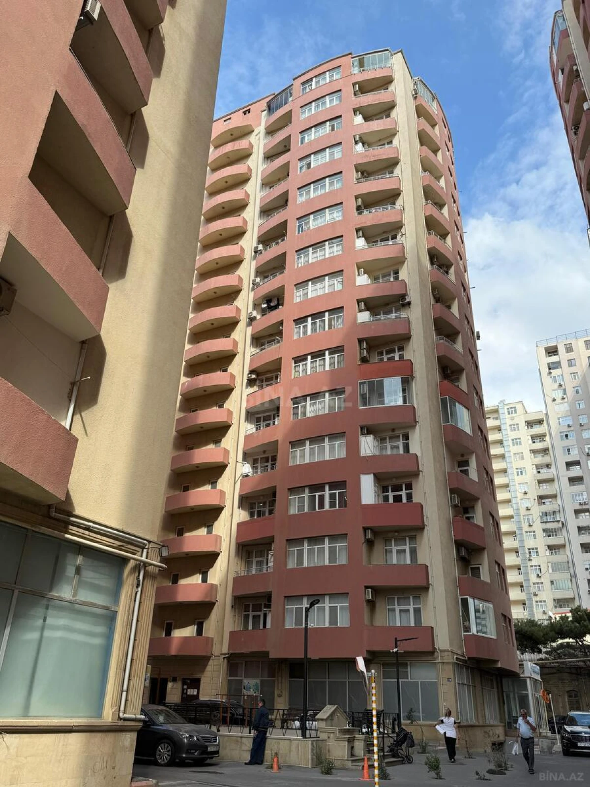 Kirayə verilir 2 otaqlı mənzil 85 m²
