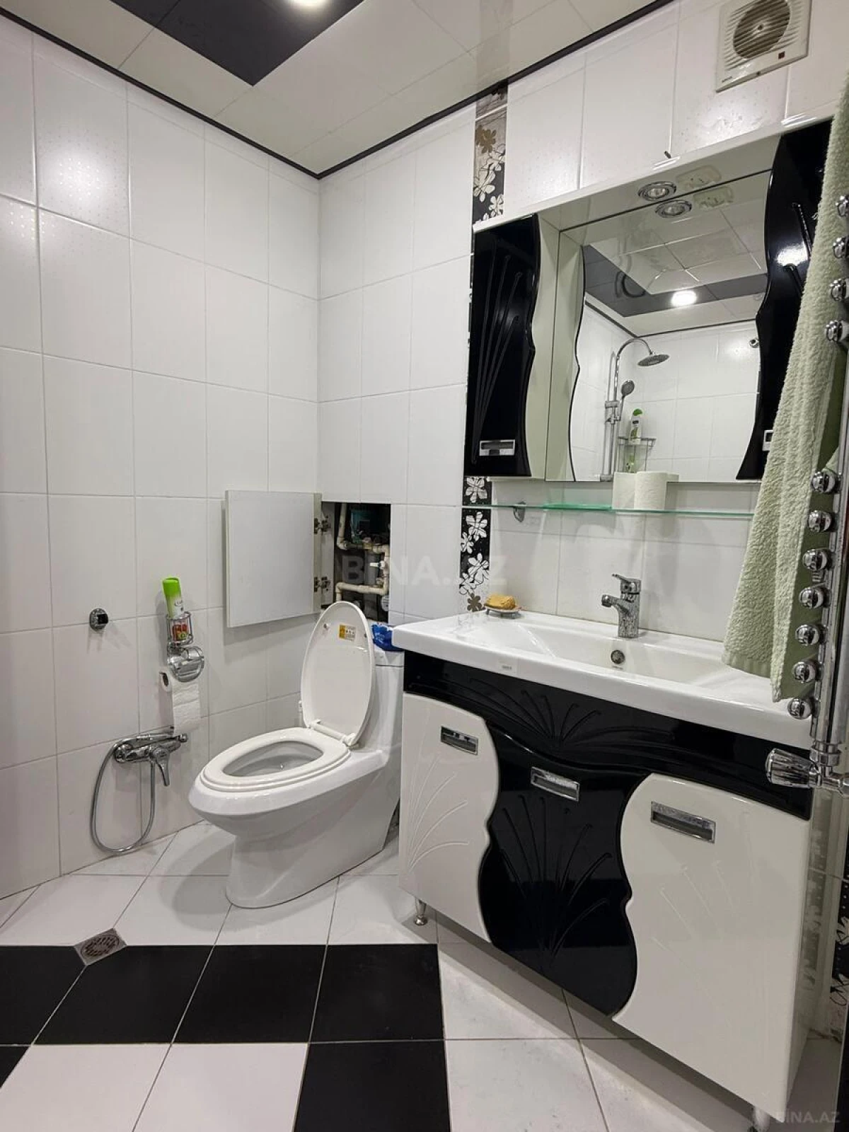 Kirayə verilir 2 otaqlı mənzil 85 m²