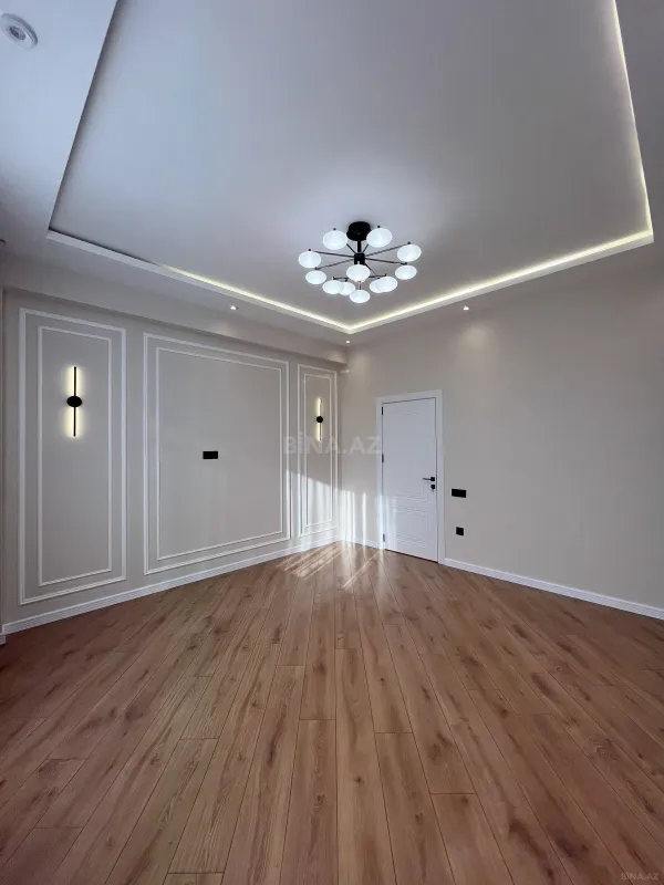 Satılır 3 otaqlı mənzil 135 m²