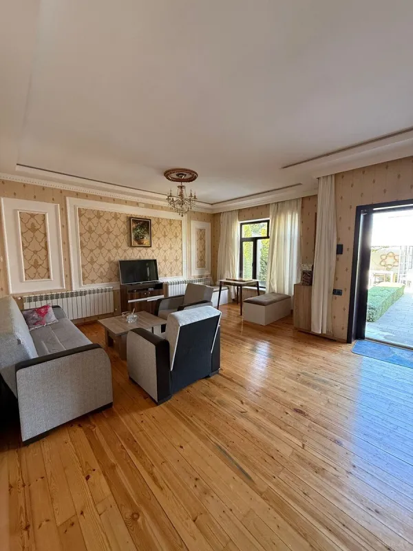 Kirayə verilir 4 otaqlı həyət evi 220 m²
