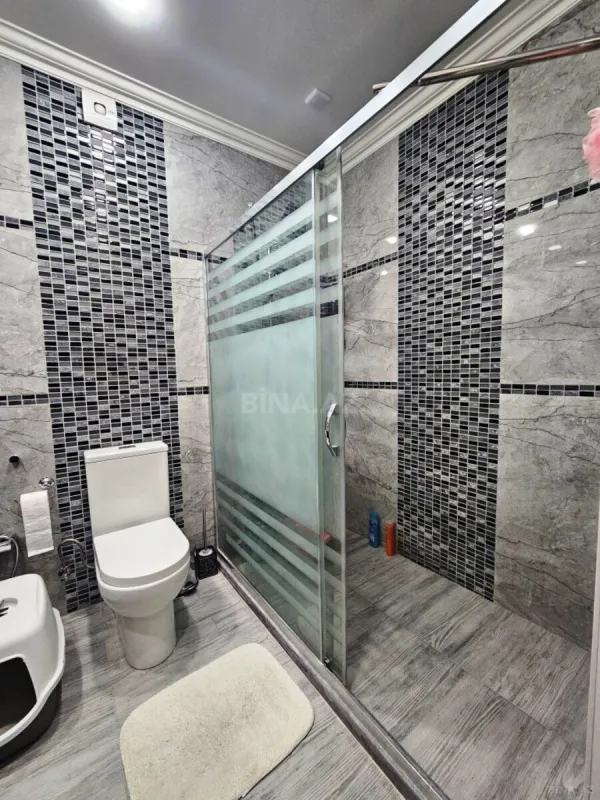Satılır 3 otaqlı mənzil 141 m²