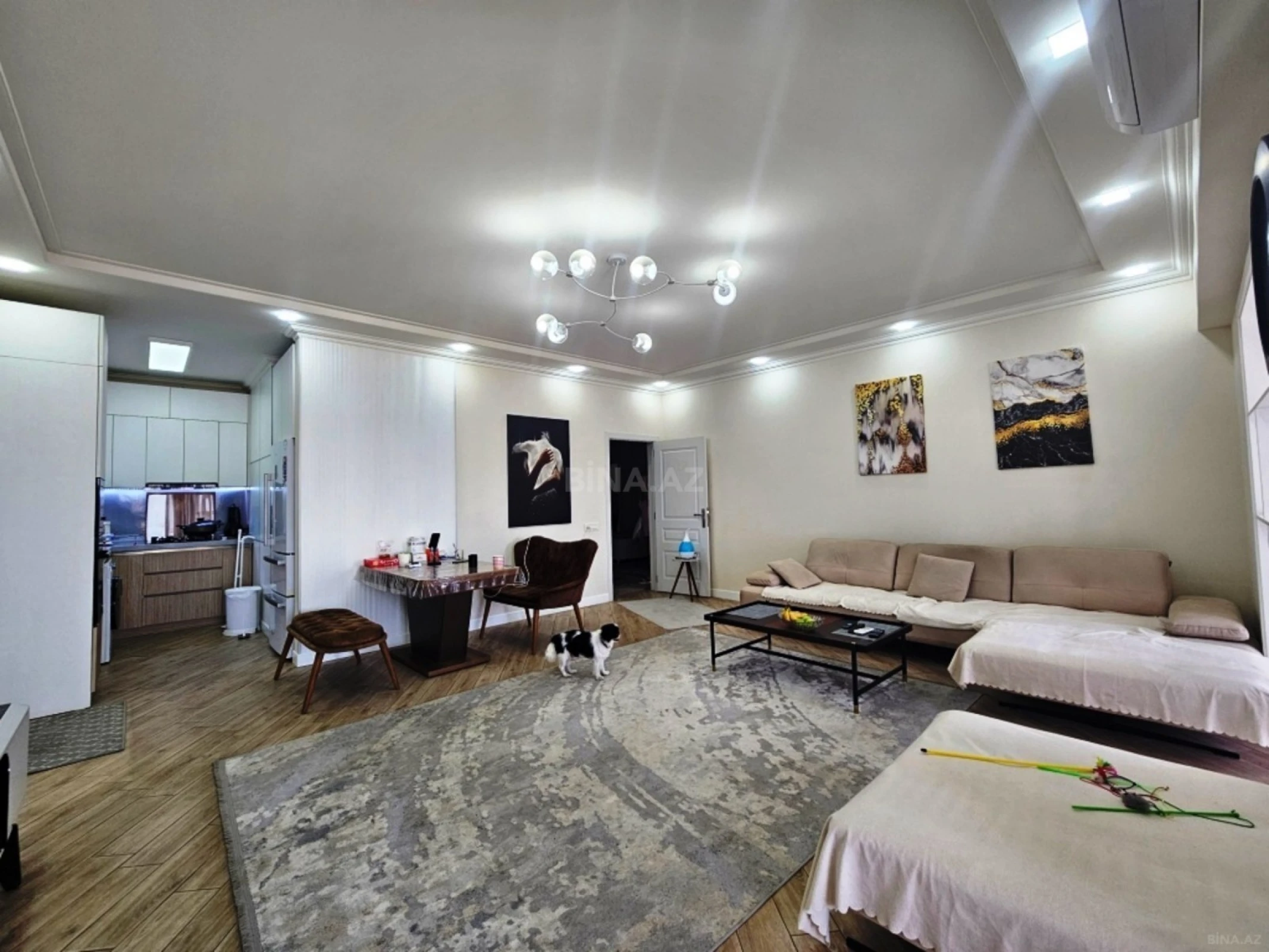 Satılır 3 otaqlı mənzil 141 m²