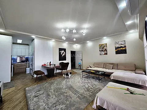 Satılır 3 otaqlı mənzil 141 m²