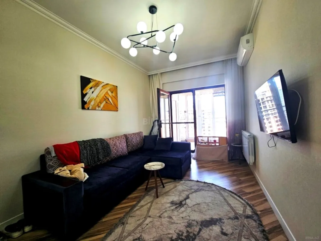 Satılır 3 otaqlı mənzil 141 m²