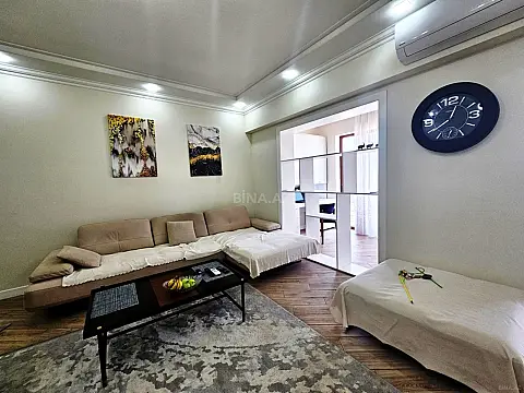 Satılır 3 otaqlı mənzil 141 m²