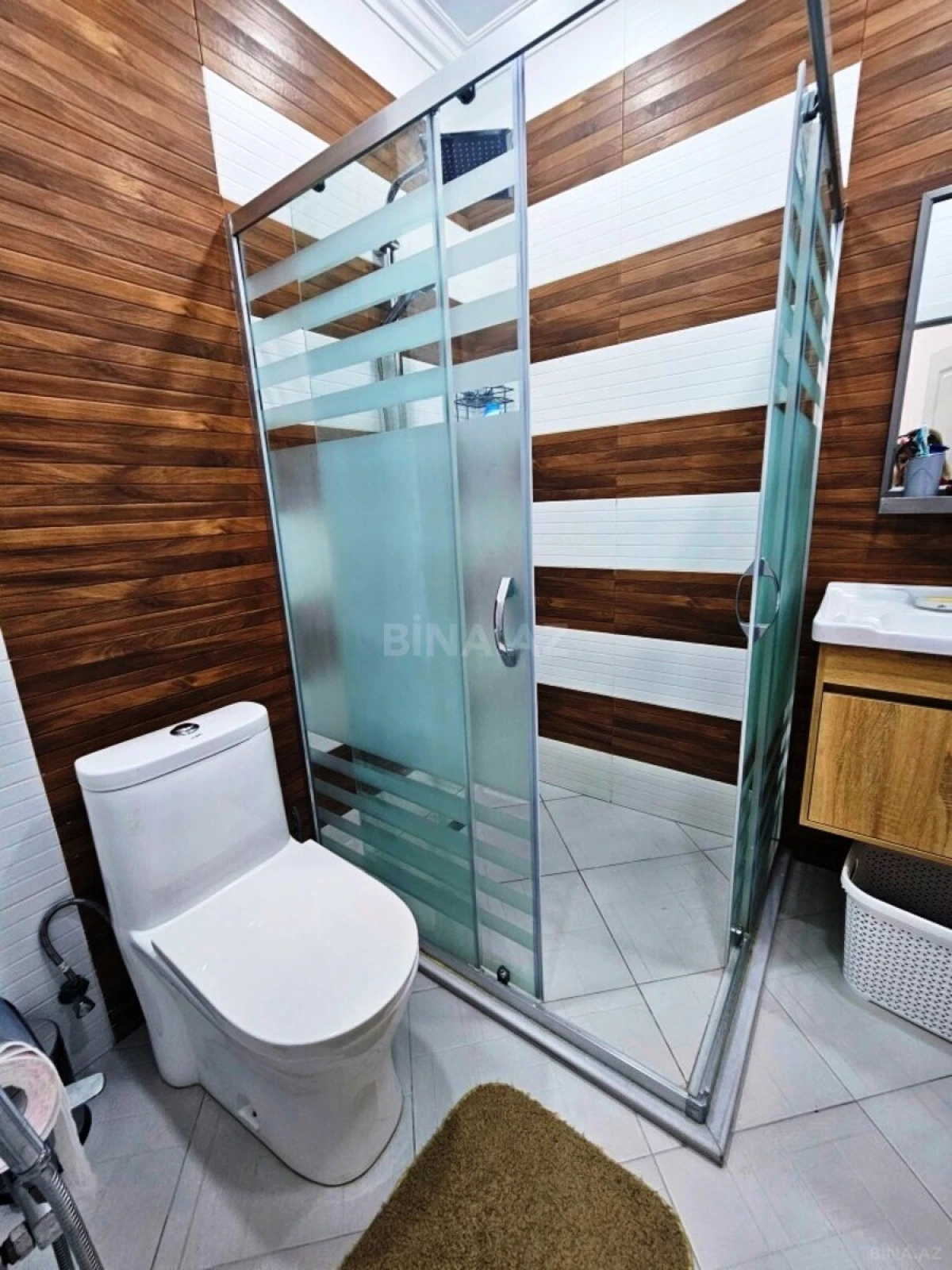 Satılır 3 otaqlı mənzil 141 m²