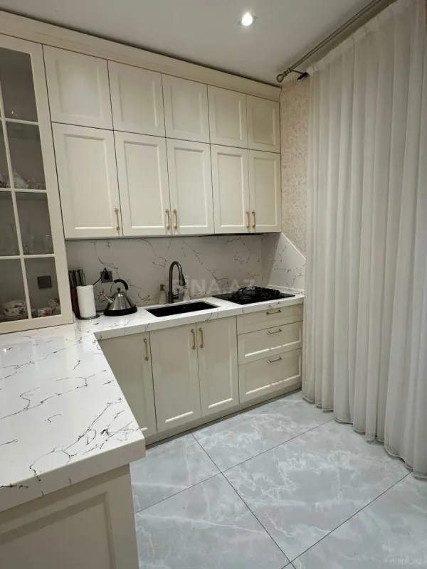 Satılır 3 otaqlı mənzil 72 m²