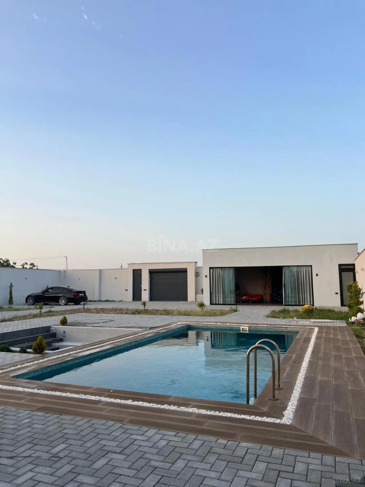 Kirayə verilir 5 otaqlı həyət evi 320 m²