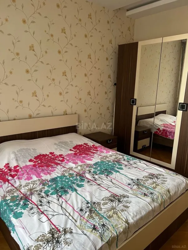 Kirayə verilir 2 otaqlı mənzil 65 m²