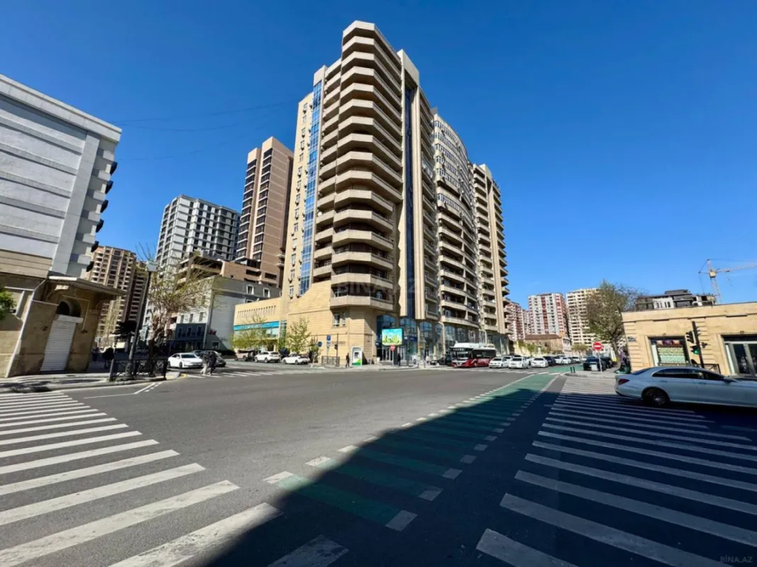 Kirayə verilir 2 otaqlı mənzil 65 m²