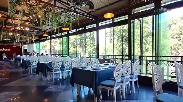 Satılır obyekt 130 m²