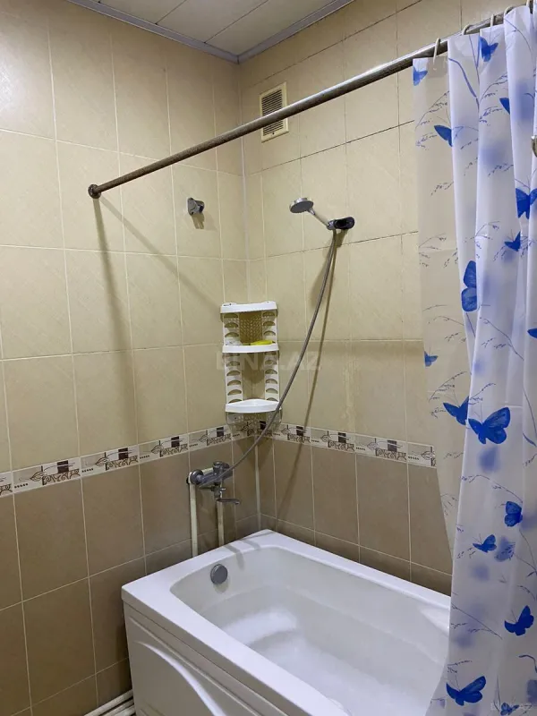 Kirayə verilir 2 otaqlı mənzil 80 m²