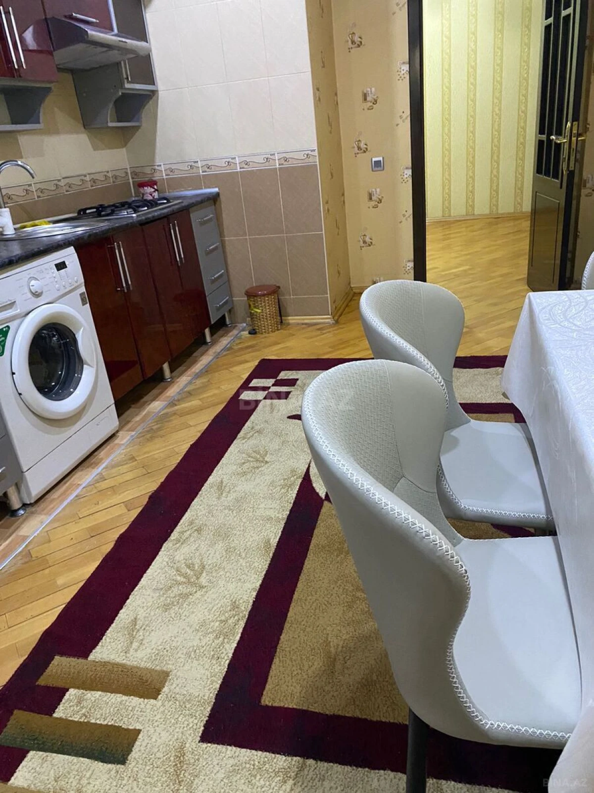 Kirayə verilir 2 otaqlı mənzil 80 m²