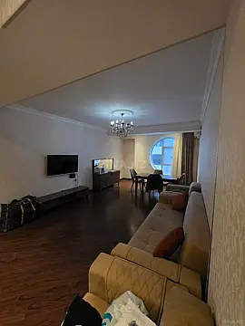 Kirayə verilir 3 otaqlı mənzil 125 m² — Bakı, Xətai 3 otaq 125.00 m²