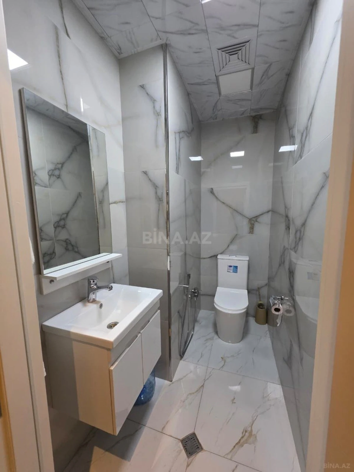 Kirayə verilir 3 otaqlı mənzil 125 m²