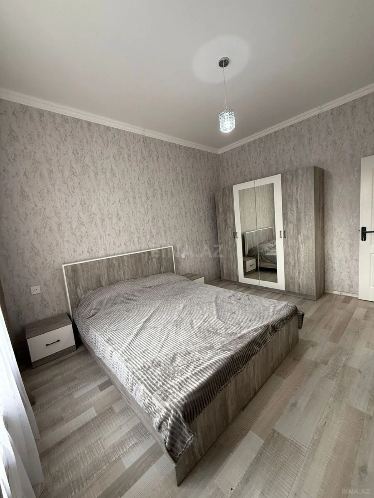 Satılır 4 otaqlı həyət evi 200 m²