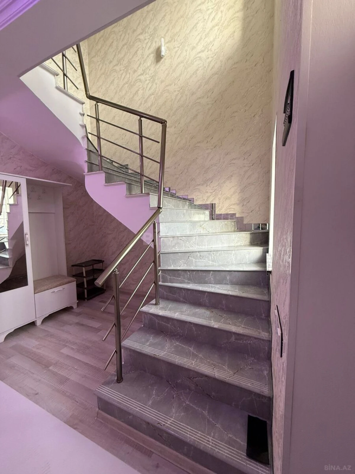 Satılır 4 otaqlı həyət evi 200 m²