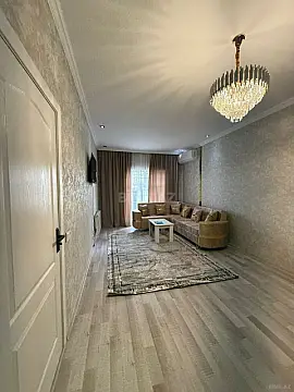 Satılır 4 otaqlı həyət evi 200 m²