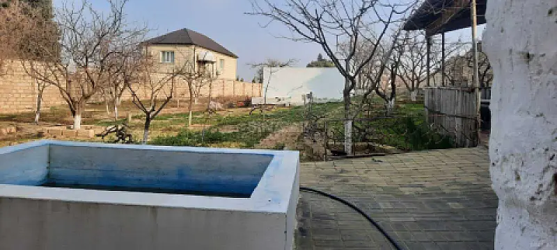 Satılır 6 otaqlı həyət evi 200 m²