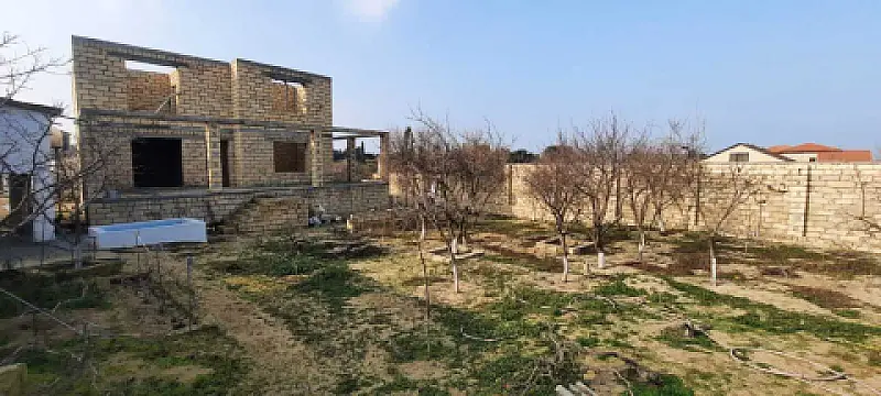 Satılır 6 otaqlı həyət evi 200 m²