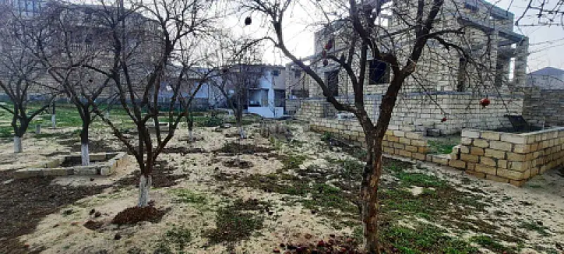 Satılır 6 otaqlı həyət evi 200 m²