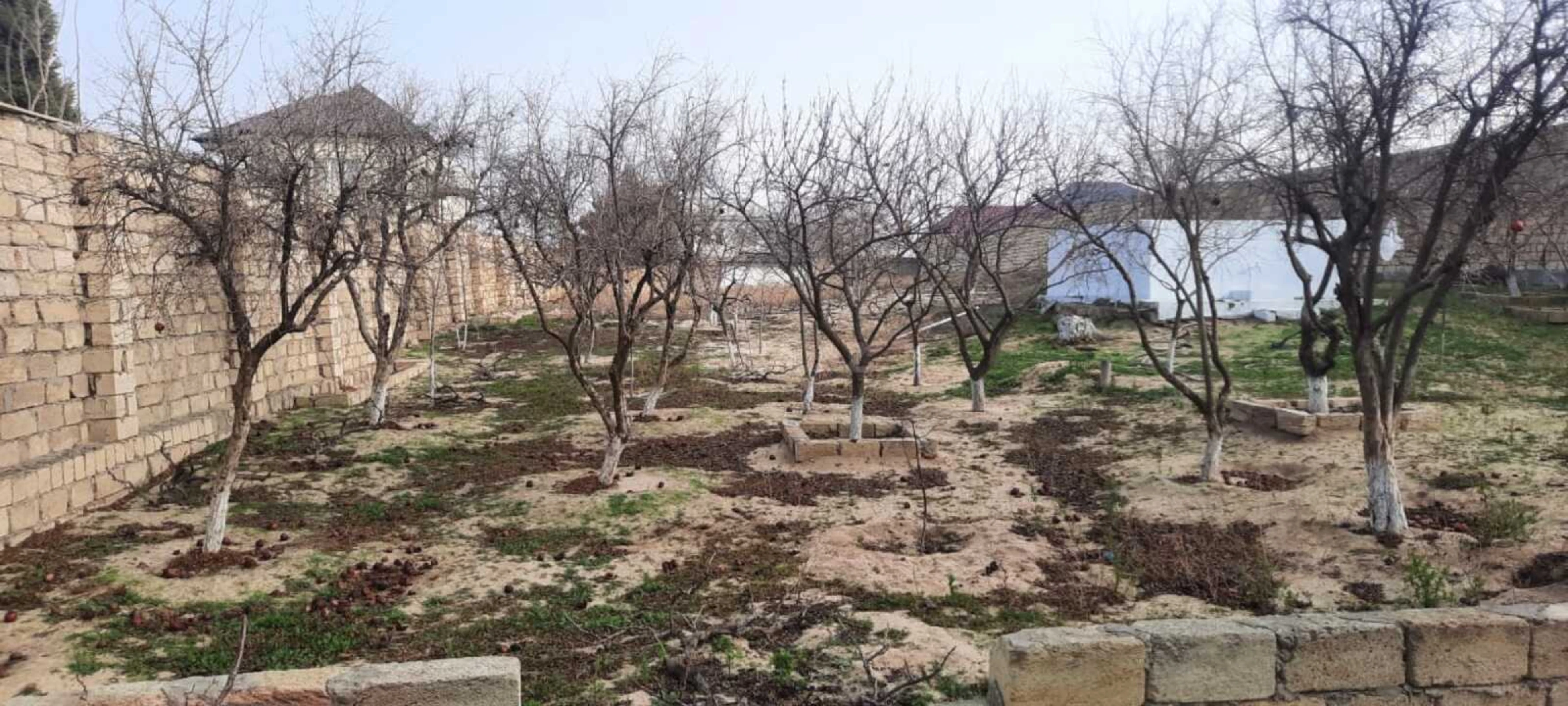 Satılır 6 otaqlı həyət evi 200 m²