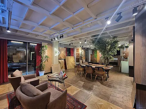 Kirayə verilir obyekt 306 m²