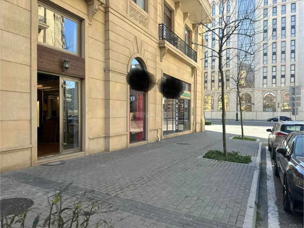 Kirayə verilir obyekt 306 m²