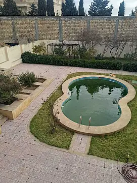 Kirayə verilir 6 otaqlı həyət evi 600 m²