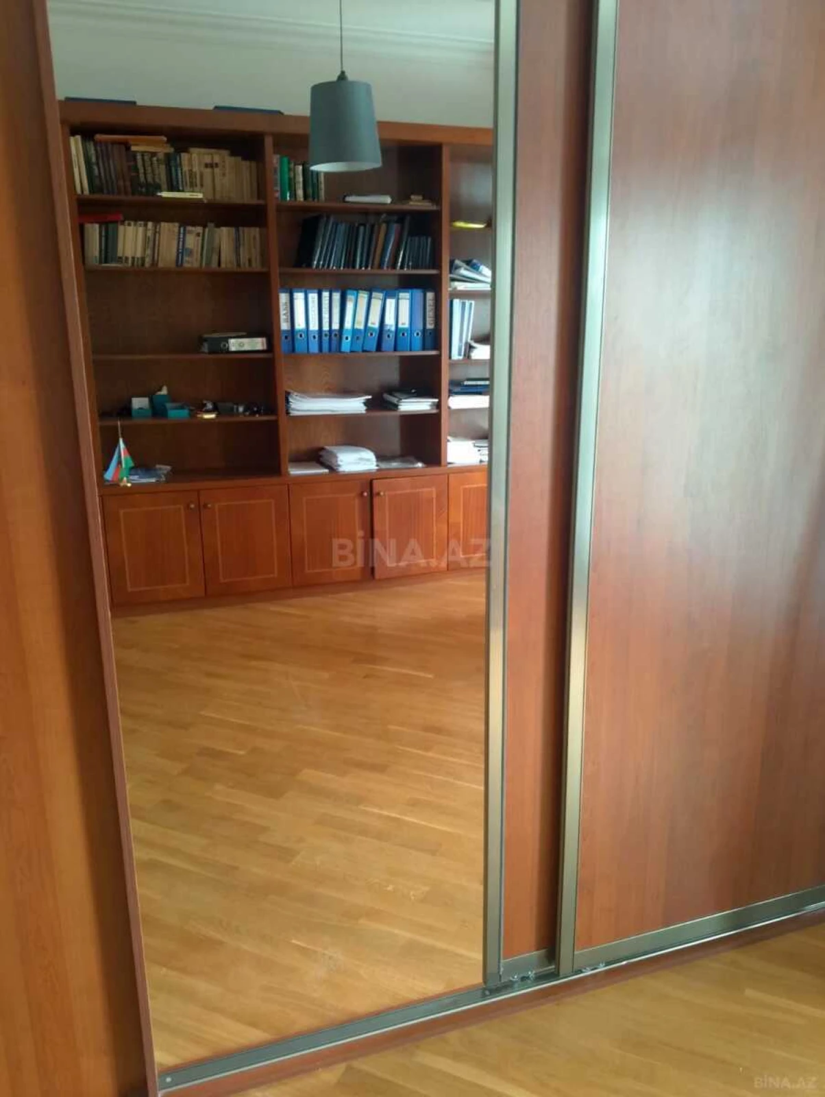 Kirayə verilir 6 otaqlı həyət evi 600 m²