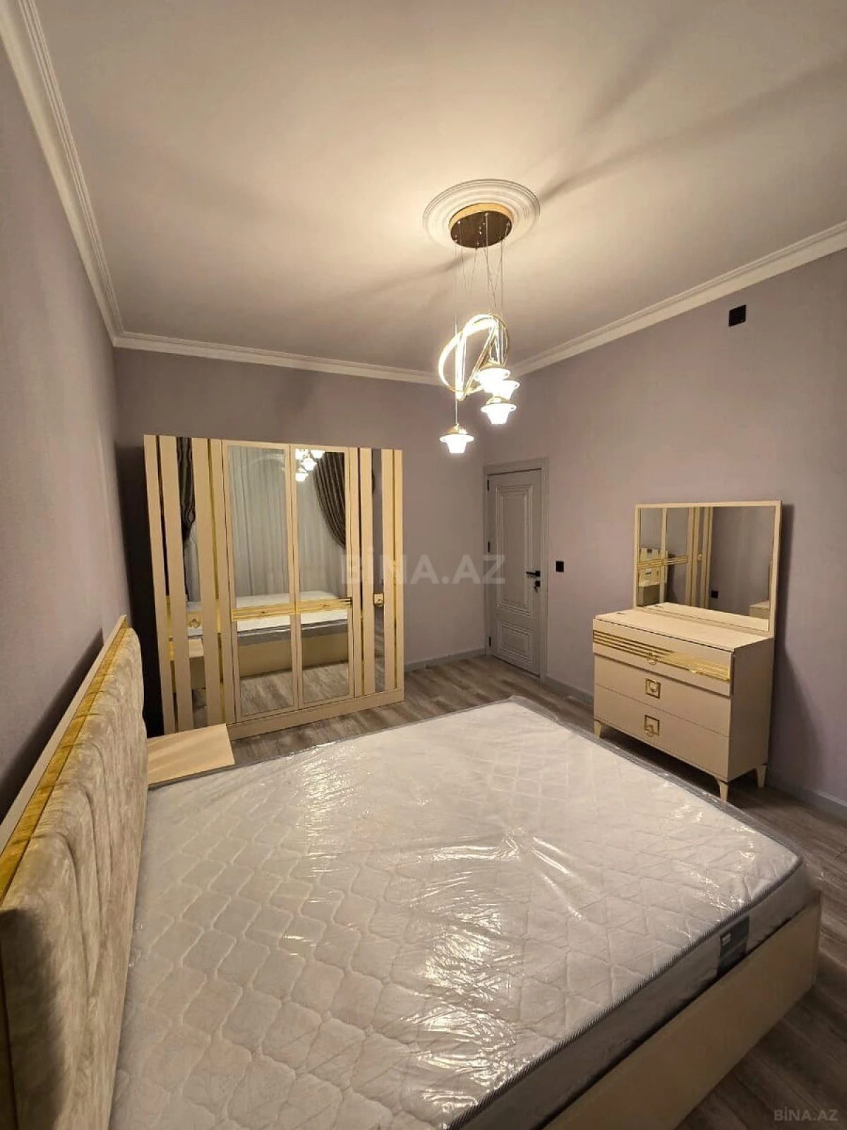 Satılır 2 otaqlı mənzil 60 m²