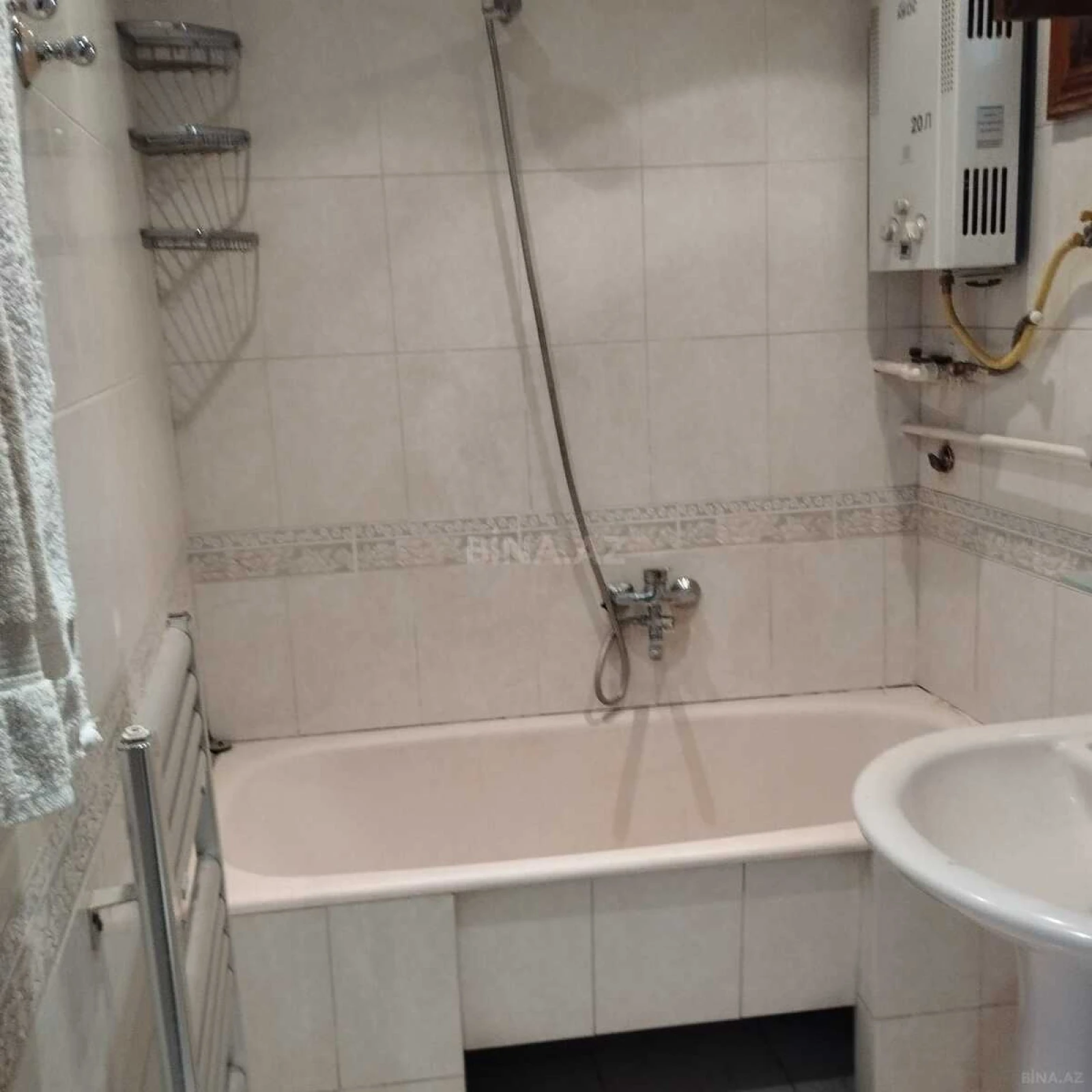 Kirayə verilir 3 otaqlı mənzil 100 m²