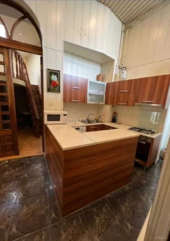 Kirayə verilir 3 otaqlı mənzil 100 m²