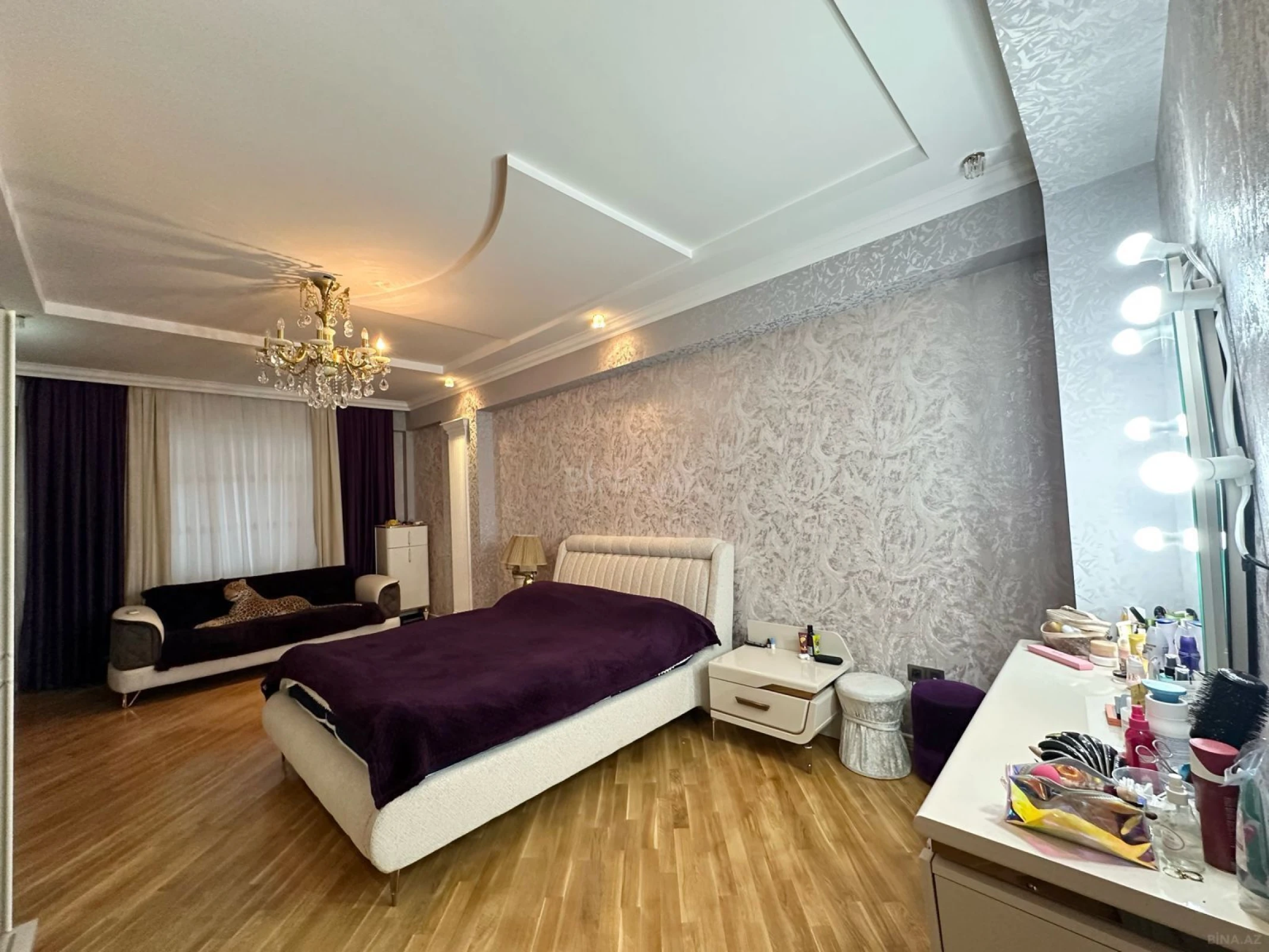 Satılır 3 otaqlı mənzil 140 m²