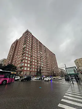 Satılır 2 otaqlı mənzil 52.5 m² — Bakı, Memar Əcəmi yanı 2 otaq 52.50 m²