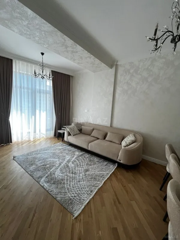 Kirayə verilir 3 otaqlı mənzil 110 m²