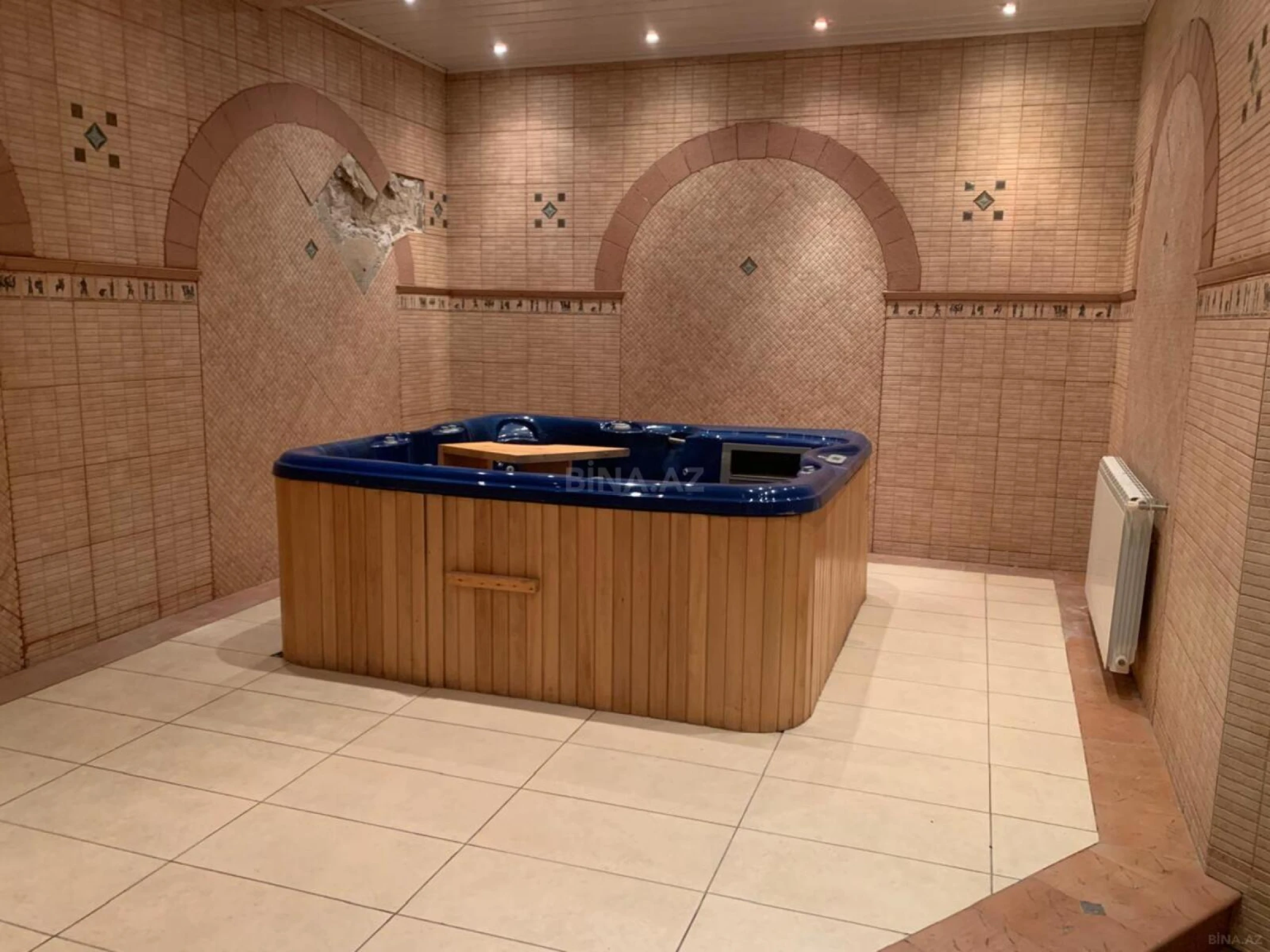 Satılır 10 otaqlı həyət evi 450 m²