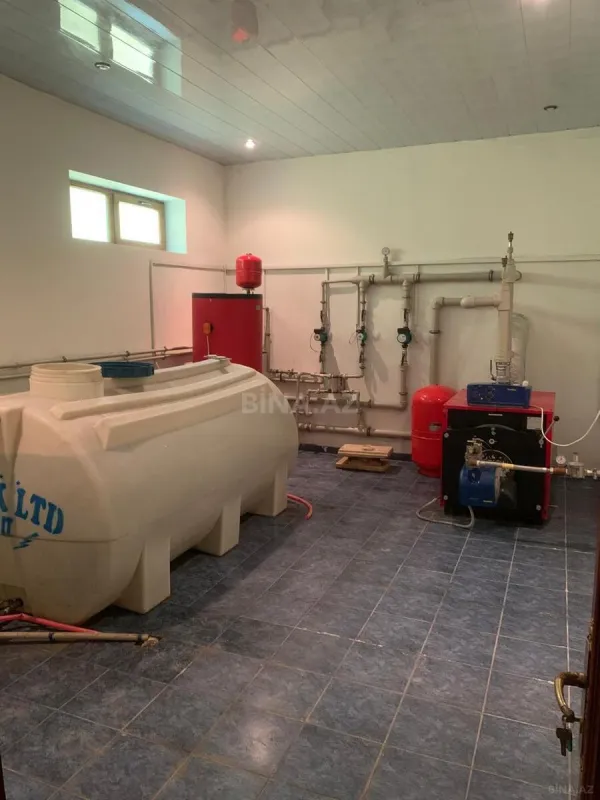 Satılır 10 otaqlı həyət evi 450 m²