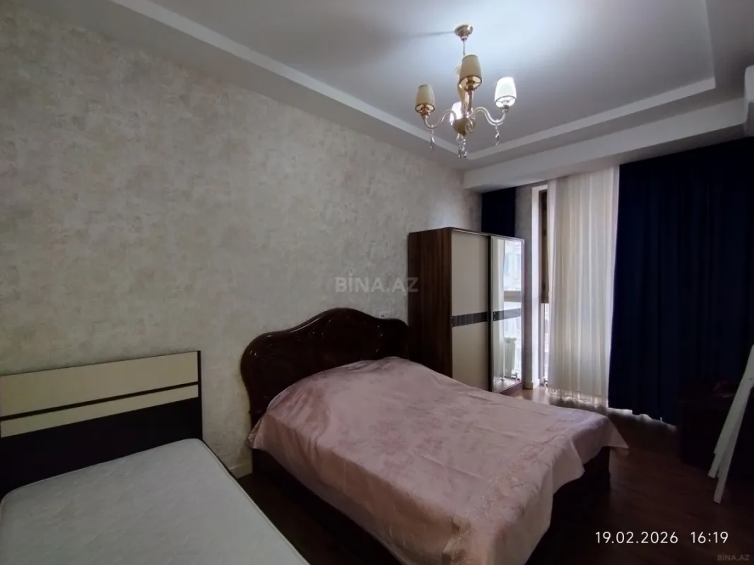 Kirayə verilir 2 otaqlı mənzil 84 m²