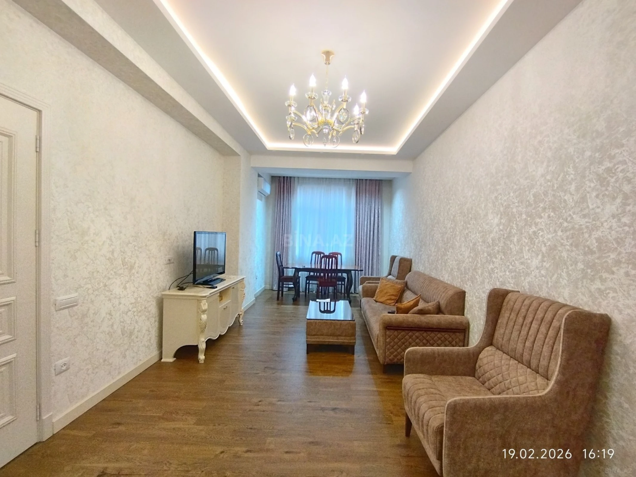 Kirayə verilir 2 otaqlı mənzil 84 m²
