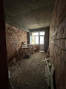 Satılır 3 otaqlı mənzil 136 m²