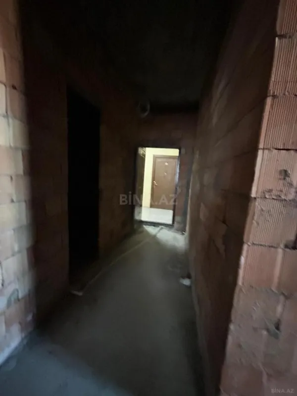 Satılır 3 otaqlı mənzil 136 m²