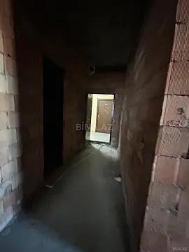 Satılır 3 otaqlı mənzil 136 m²