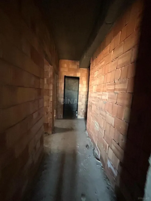 Satılır 3 otaqlı mənzil 136 m²